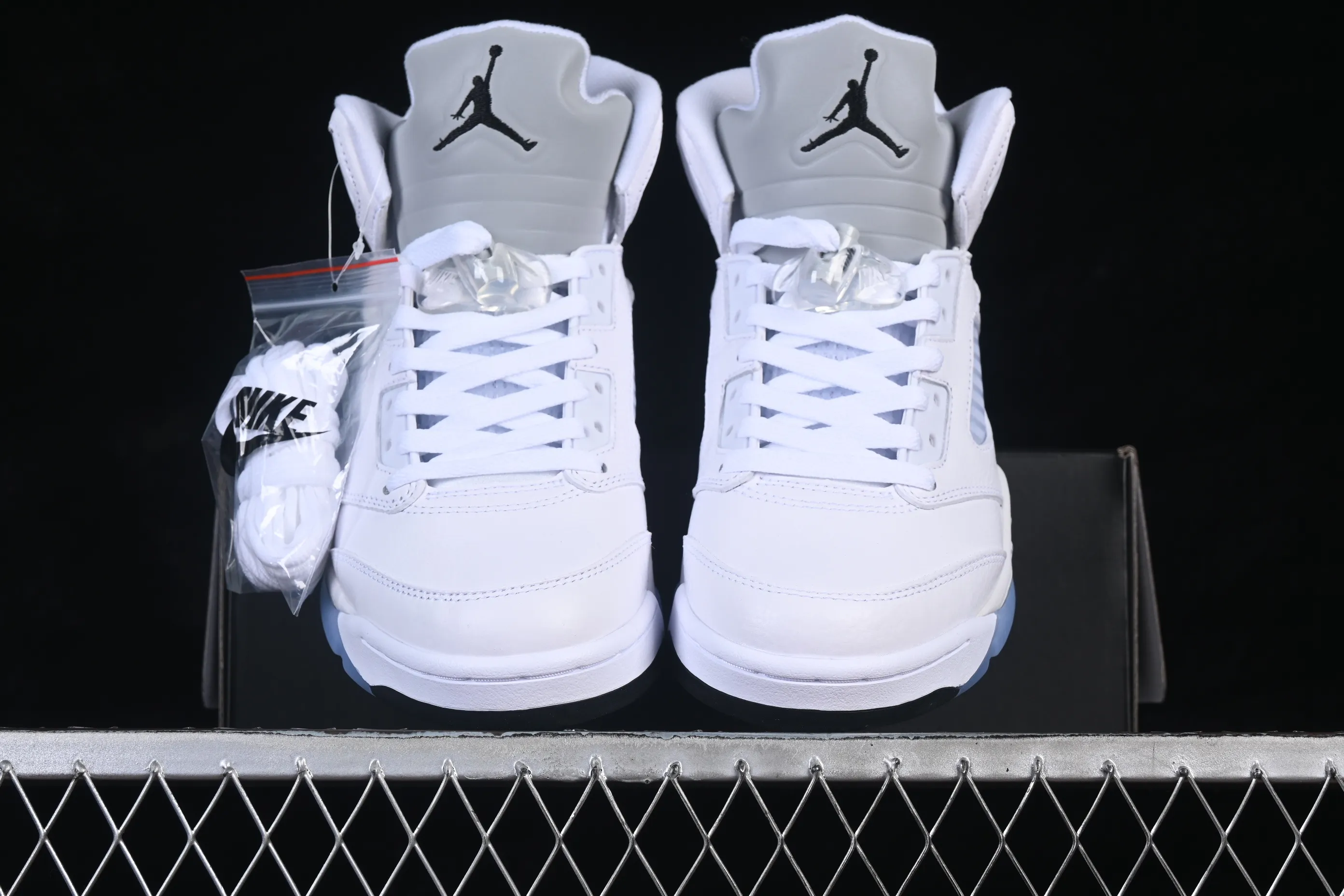 All categories Air Jordan Jordan series basketball shoes Air Jordan 5 OG version Air Jordan 5 Retro "White Metallic" AJ5 Joe 5 Silver HQ7978-103